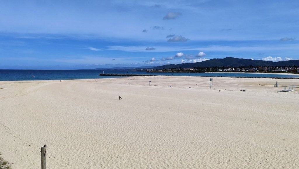Aguas cristalinas de Praia de Llas en Foz (Lugo)
