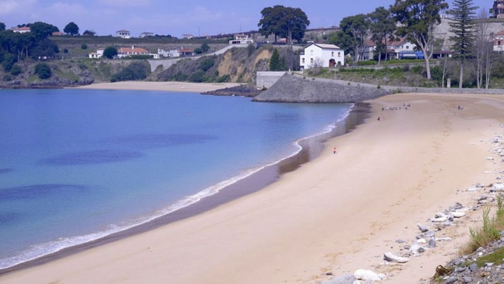 Praia de Mera en Galicia (A Coruña)