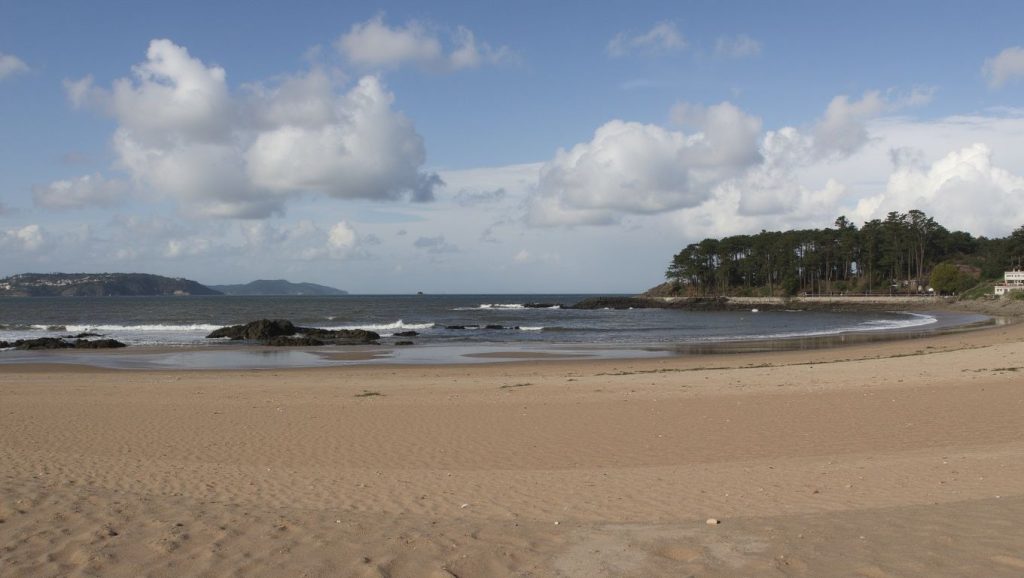 Ría y costa de Praia de Perbes en Galicia, A Coruña
