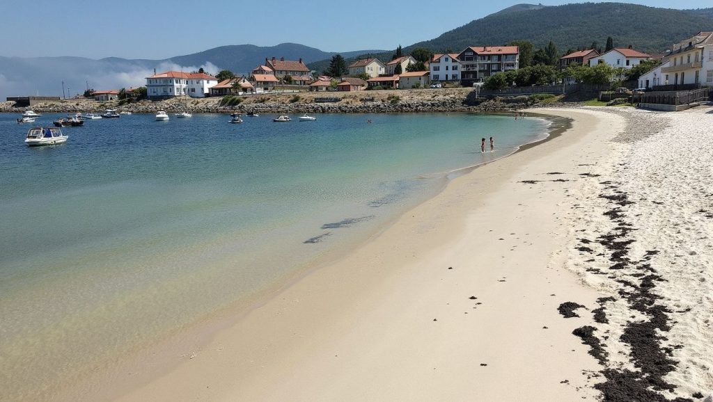 Praia de Porto Ancho — foto 1 de 6