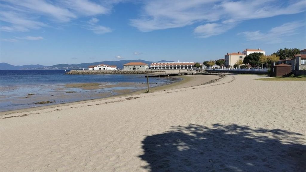 Arena y mar en Praia de Preguntoiro, Galicia, A Coruña