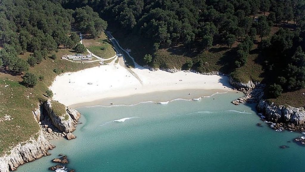Aguas de Praia de Rebordelo en Cabana de Bergantiños (A Coruña)