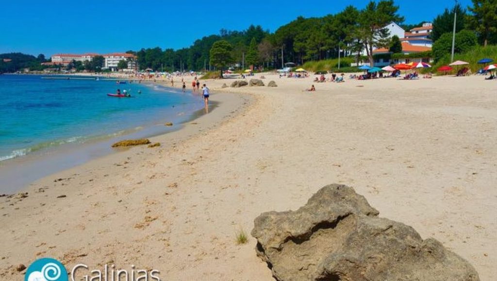Playa de Praia de San Francisco, Galicia, costa de A Coruña
