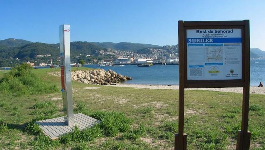 Ría y costa de Praia de Sobreira en Moaña, Pontevedra