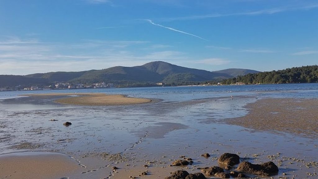 Panorámica completa de Praia de Testal, playa de Galicia