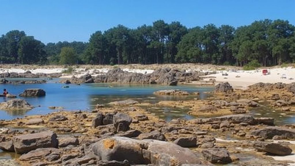 Ría y costa de Praia de Xastelas en A Illa de Arousa, Pontevedra