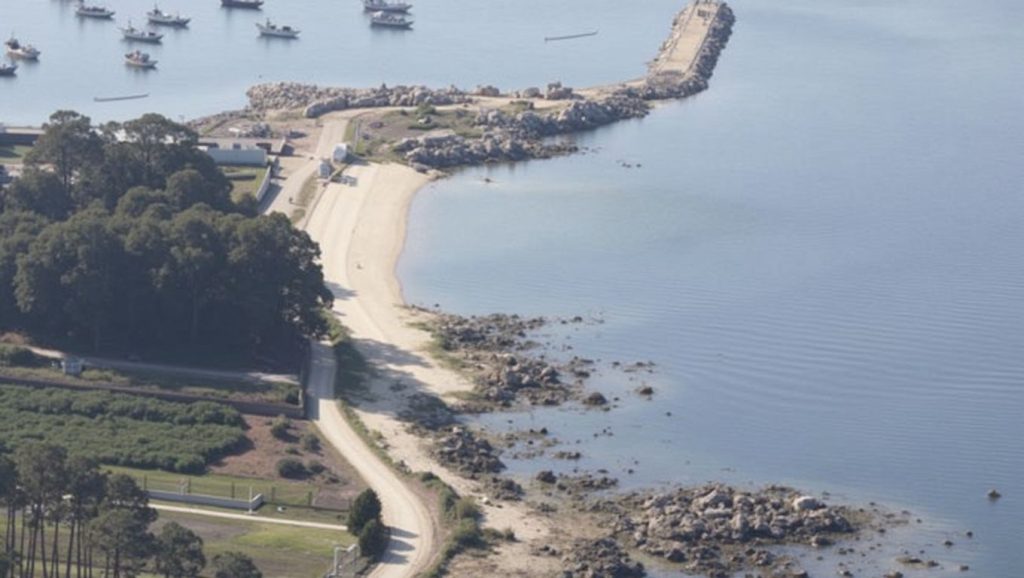 Praia do Aguiúncho — foto 4 de 6