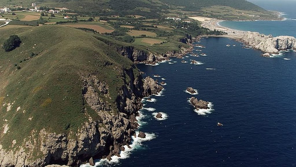Ría y costa de Praia do Cárcere Vello en A Laracha, A Coruña
