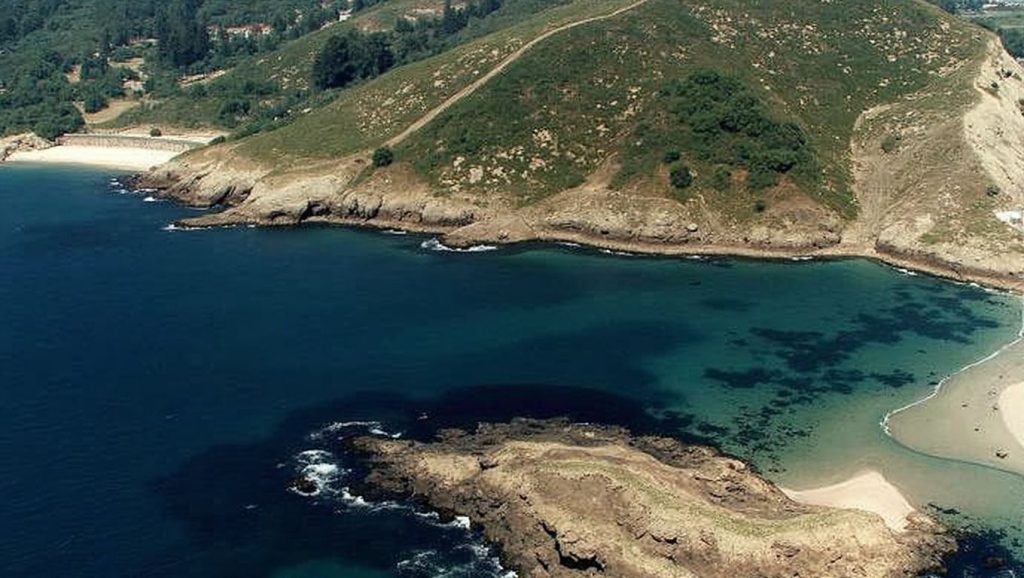 Acantilados y costa de Praia do Medio, Ponteceso (A Coruña)