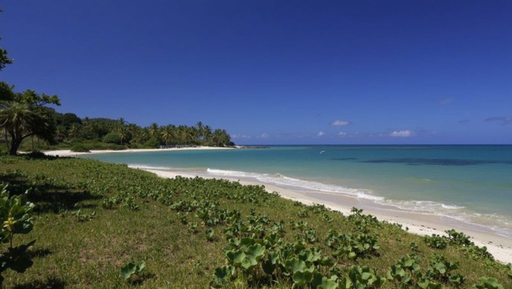 Panorámica de Praia do Outeiro con cielo despejado, Galicia
