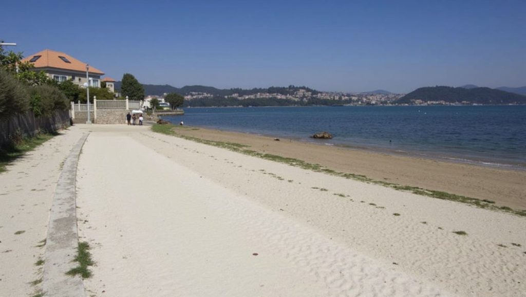 Ría y costa de Praia do Padrón en Poio, Pontevedra