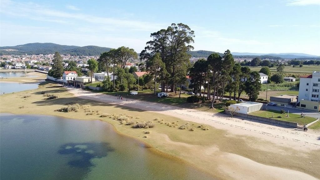 Línea de costa en Praia do Pozo do Mar, Galicia