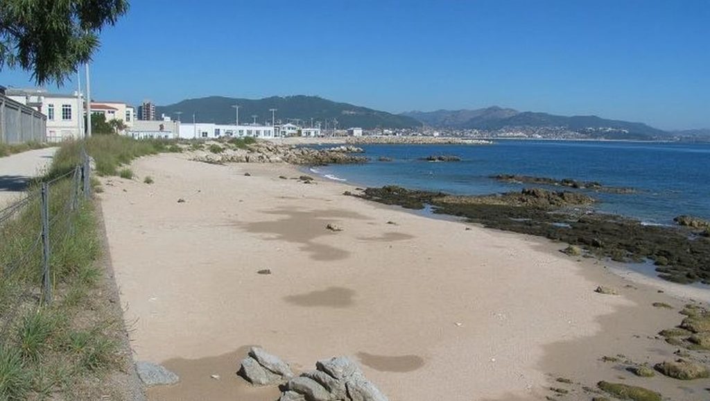 Ría y costa de Praia do Salgueirón en Cangas de Morrazo, Pontevedra