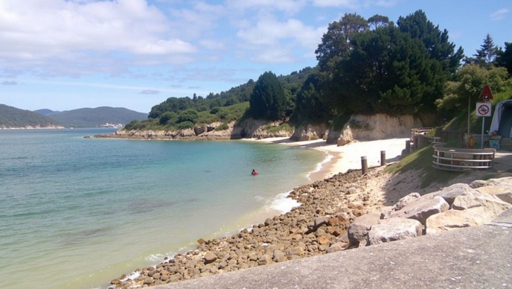 Ría y costa de Praia do Vicedo Vello en O Vicedo, Lugo