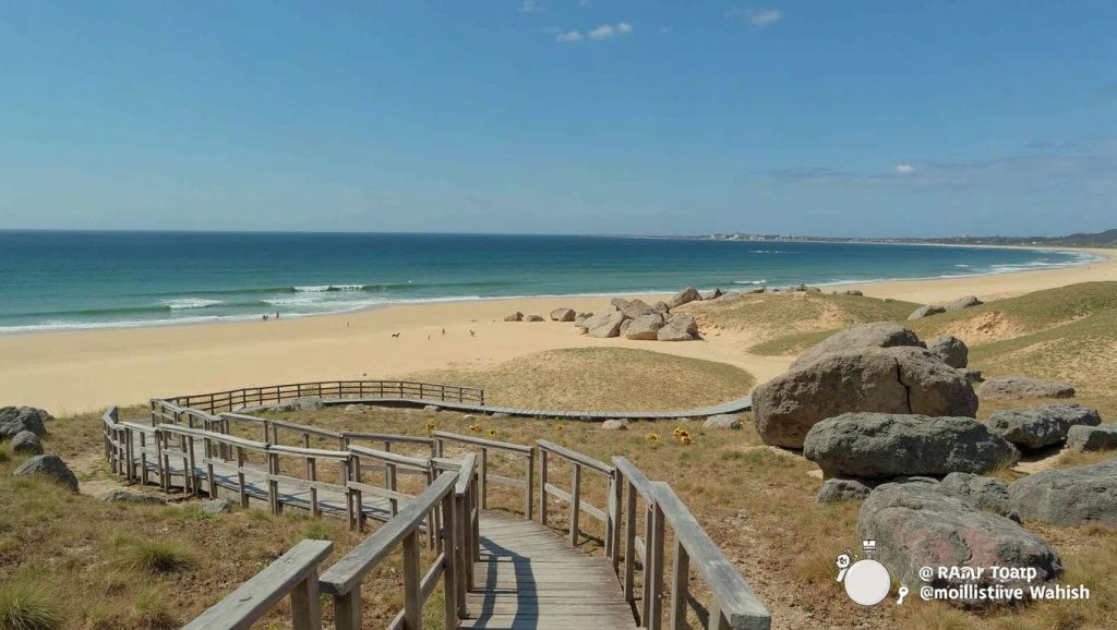 Primer plano de la orilla de Praia do Vilar, Ribeira