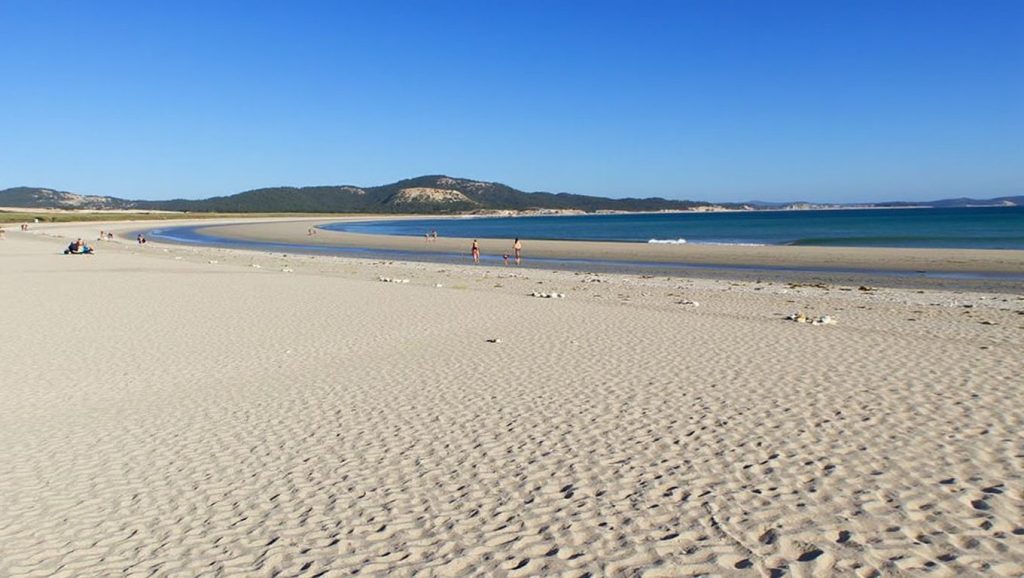 Acceso a Praia Redonda desde el aparcamiento, Galicia