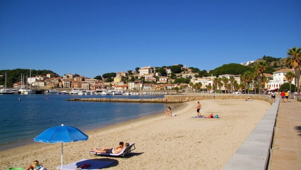 Acceso a sa Platja Petita desde el aparcamiento, Sóller