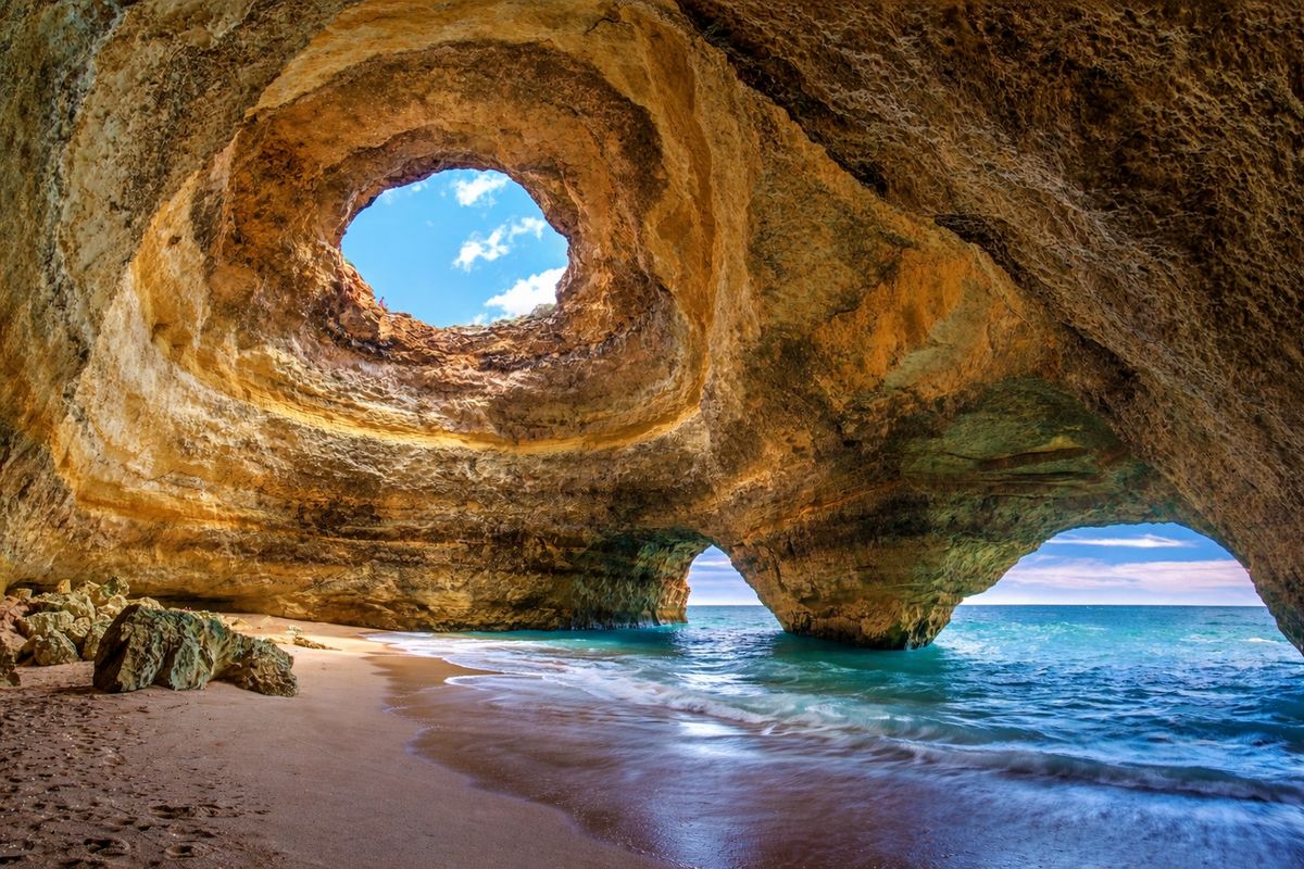 Cueva de Benagil, Portugal