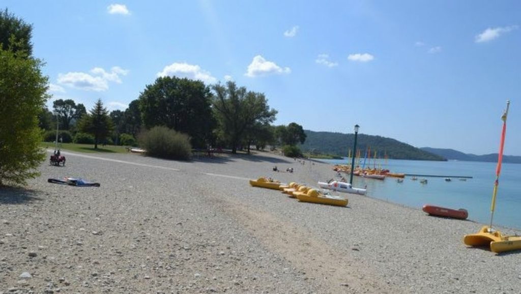 Plage "Au droit des deux campings" - Les Salles-sur-Verdon, Côte d'Azur