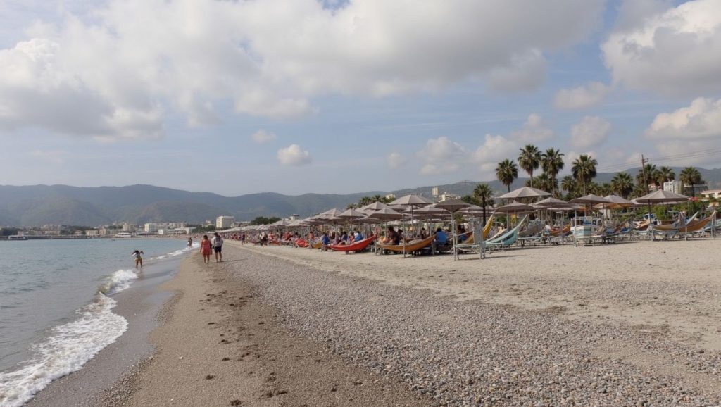 Playa Zouroudi (Town Beach) - Kos, Grecia