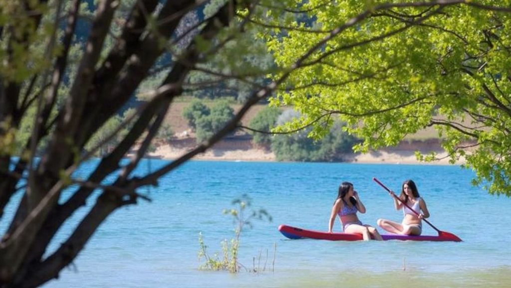 Plage Commandon et Charoup - Les Salles-sur-Verdon, Côte d'Azur