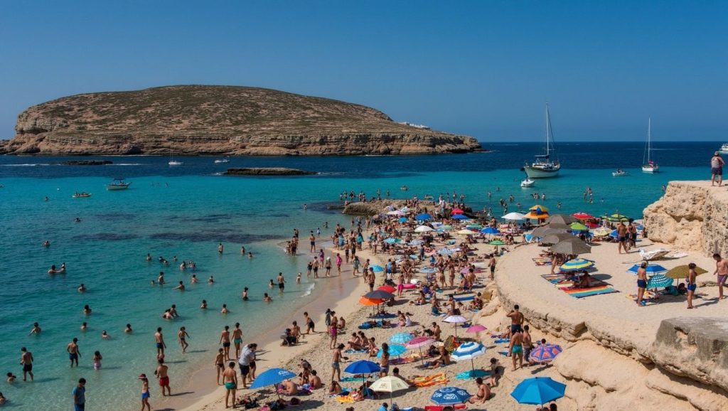 Playa de Cala Vedella — foto 3 de 6