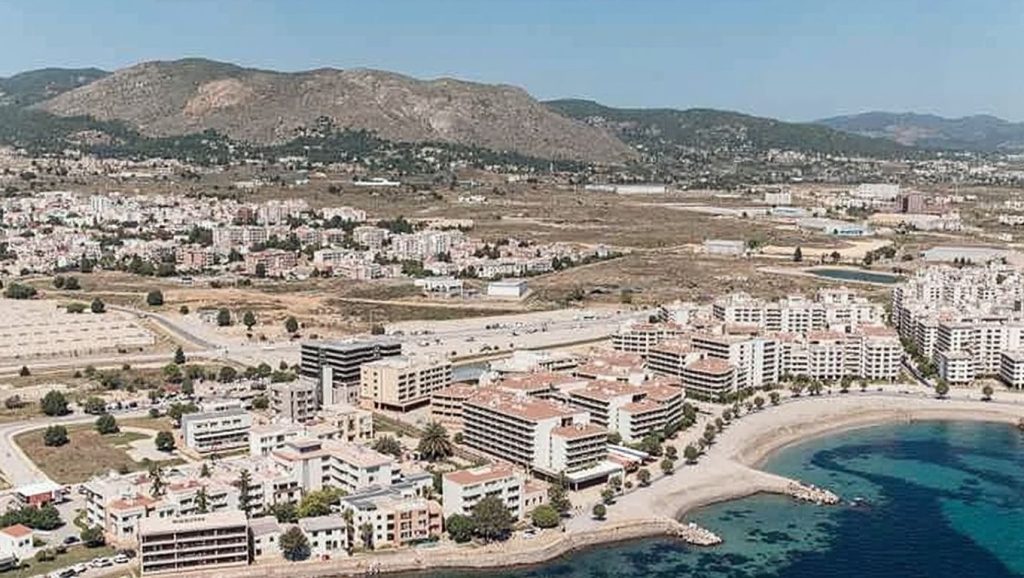 Playa de ses Figueretes — foto 4 de 6