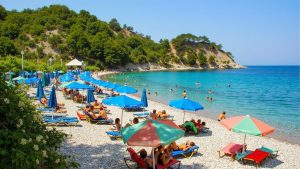 Small lemonákia beach