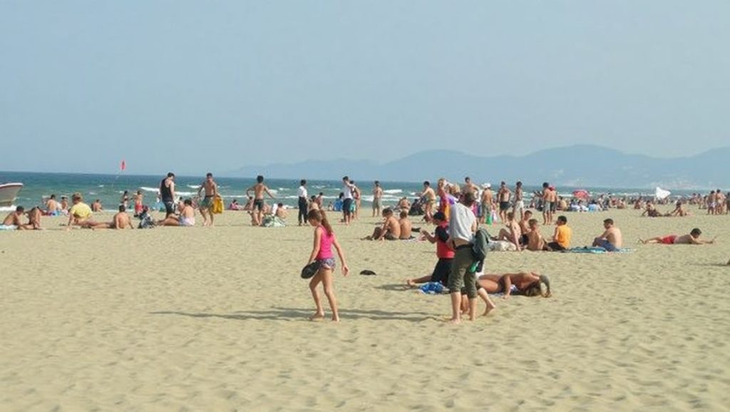 Plage centrale — foto 5 de 6