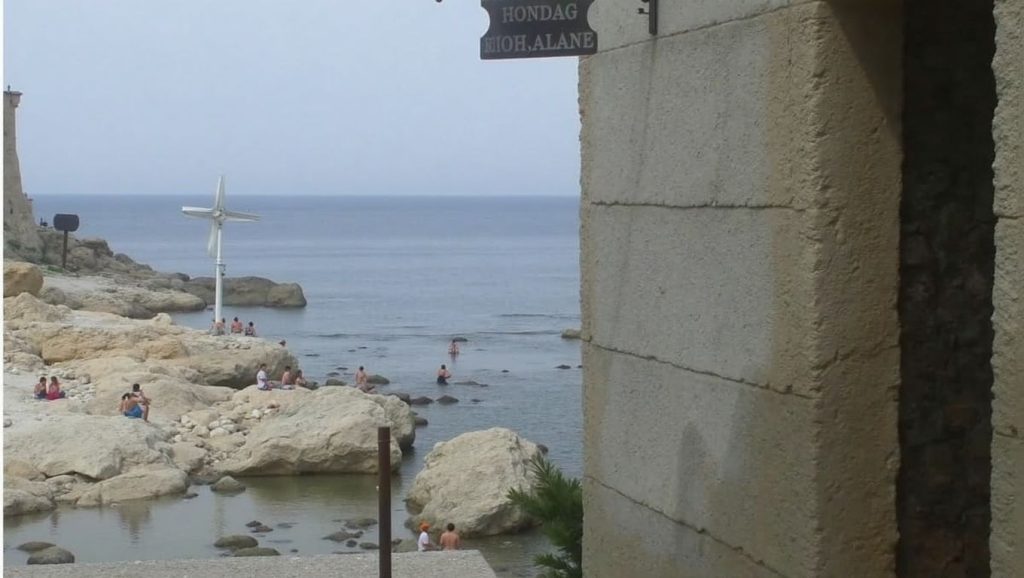 Vista amplia de Caletta san Liberale en Paceco, Sicilia