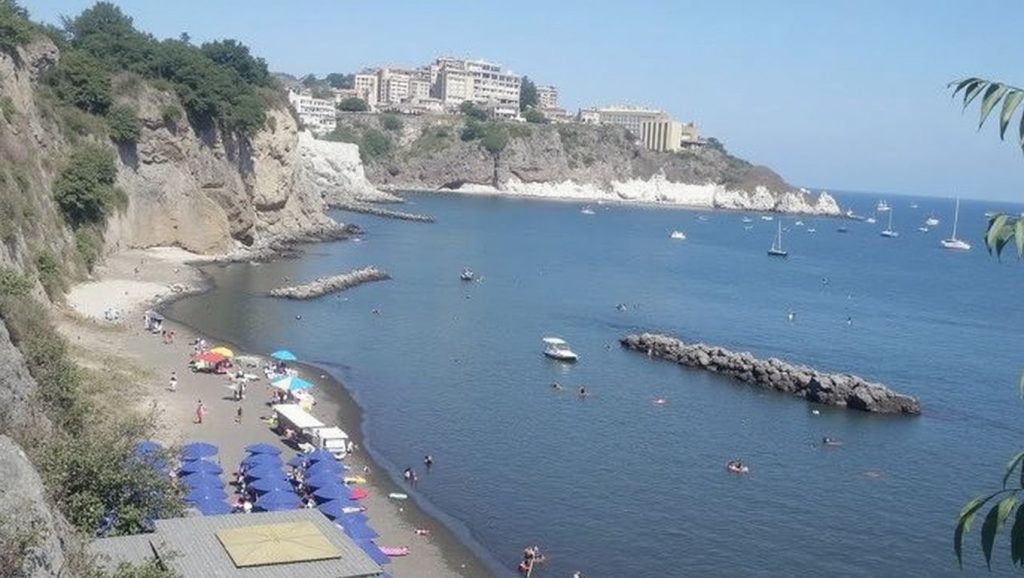 Marina di Bagnoli — foto 3 de 6
