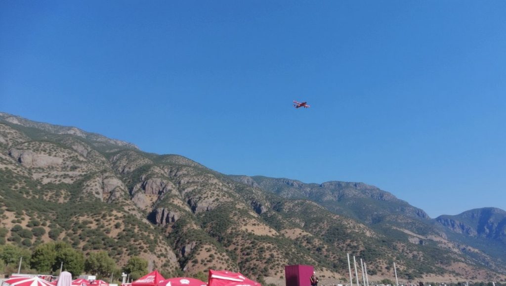 Panorámica completa de Akarca Halk Plajı, playa de ?