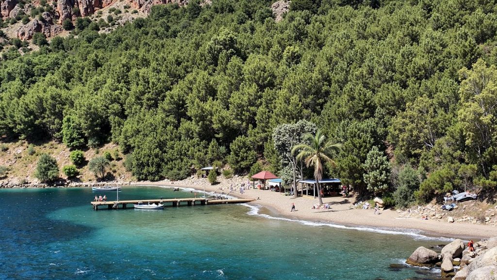Vista de Akvaryum Plajı desde la orilla, ?