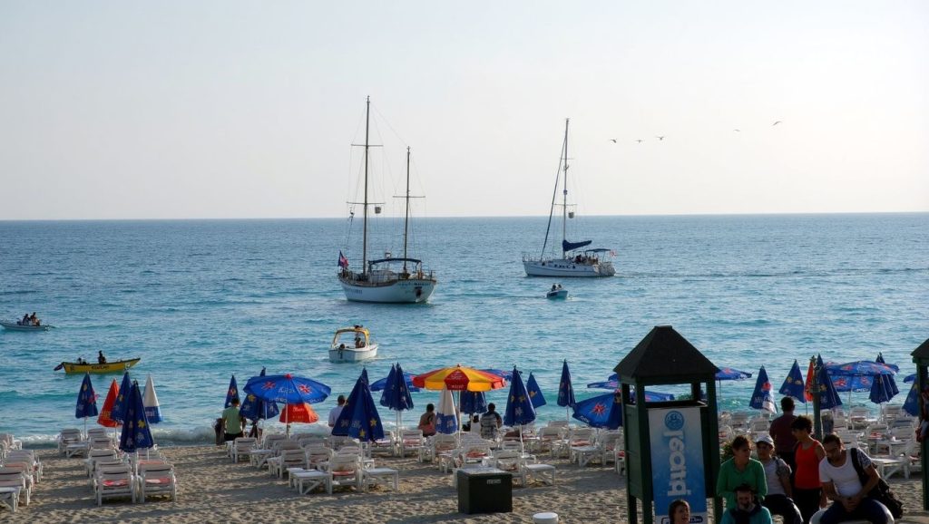 Akyarlar Plajı (Bodrum, Turquía) — foto 2