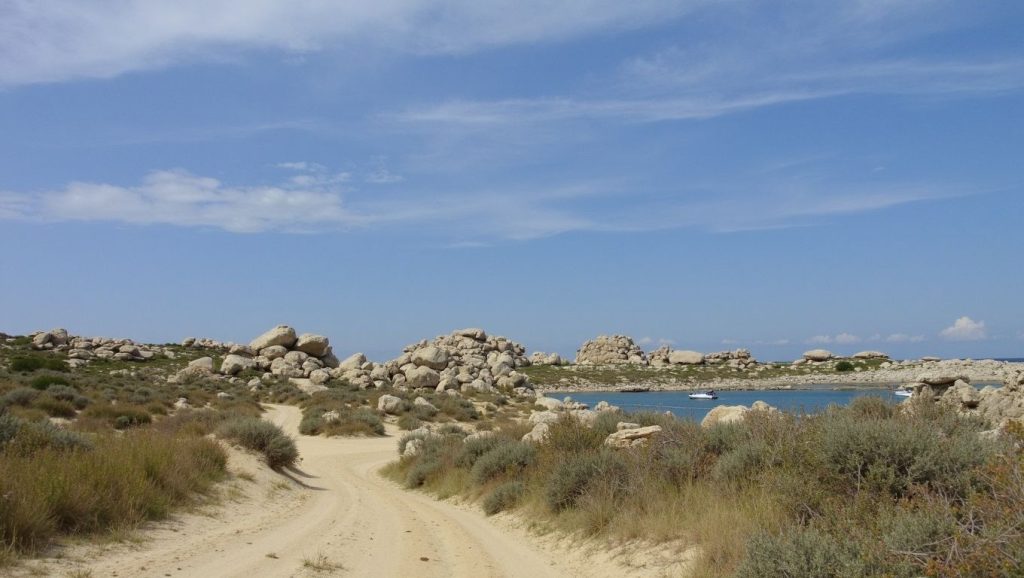 Vista amplia de Alisu en Cap Corse, Córcega