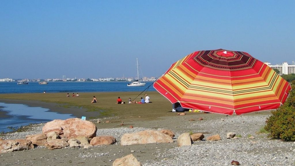 Arena y orilla en Alki Beach, ?, Chipre
