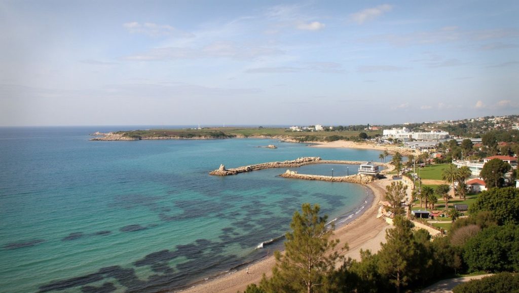 Agua y arena en Avdimou Beach, ?