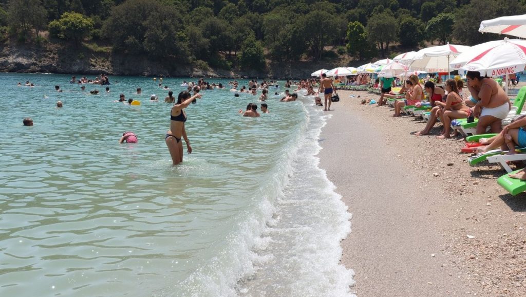 Aysultan Kadınlar Plajı (Antalya, Turquía) — foto 4