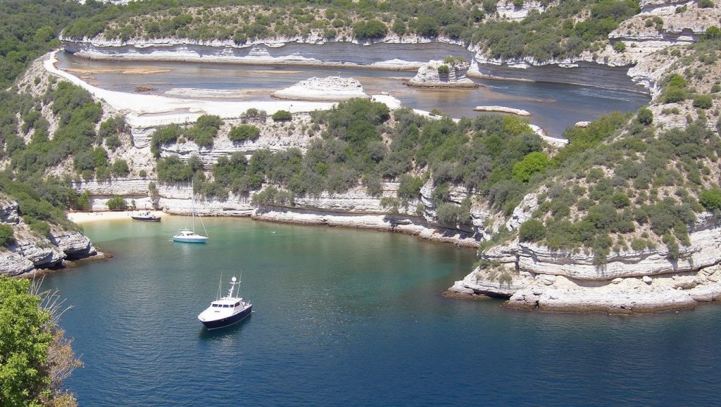 Playa Barcaju en Propriano, Córcega