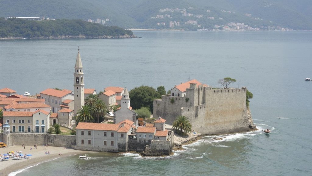 Textura de arena en Bečićka plaža, Budva, Montenegro