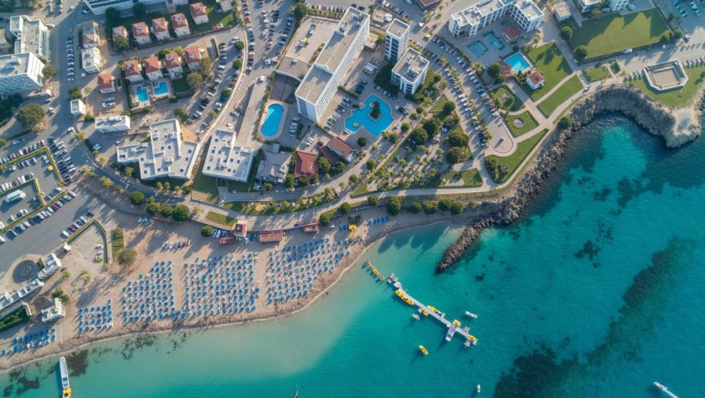Arena y mar en Blue Coral, ?, Chipre