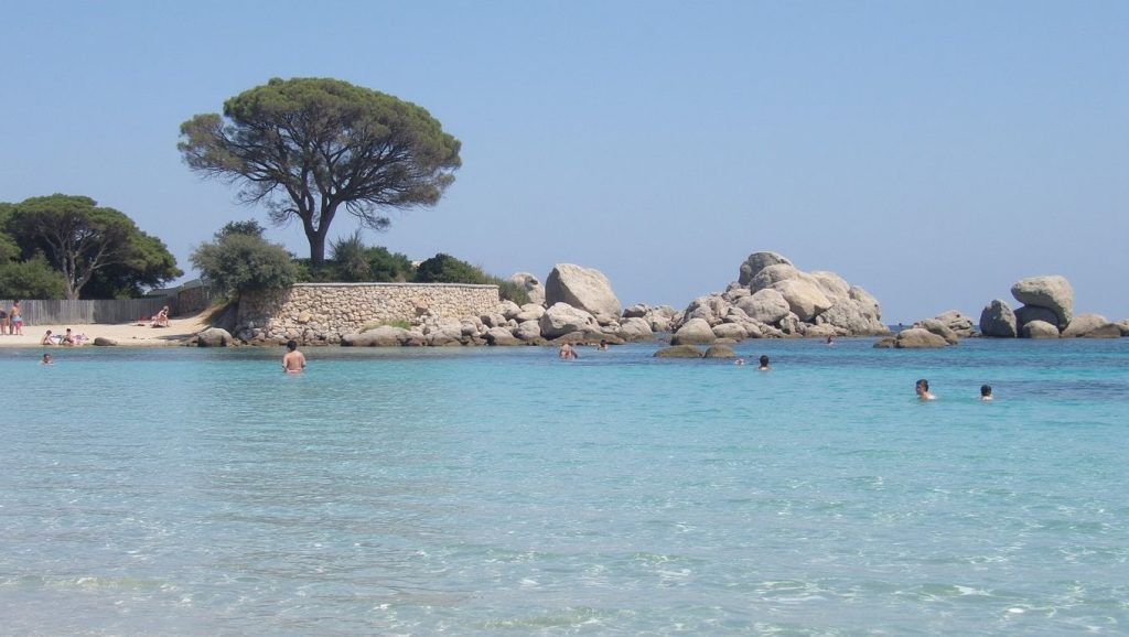 Línea de costa en Campo Dell'Oro, Ajaccio