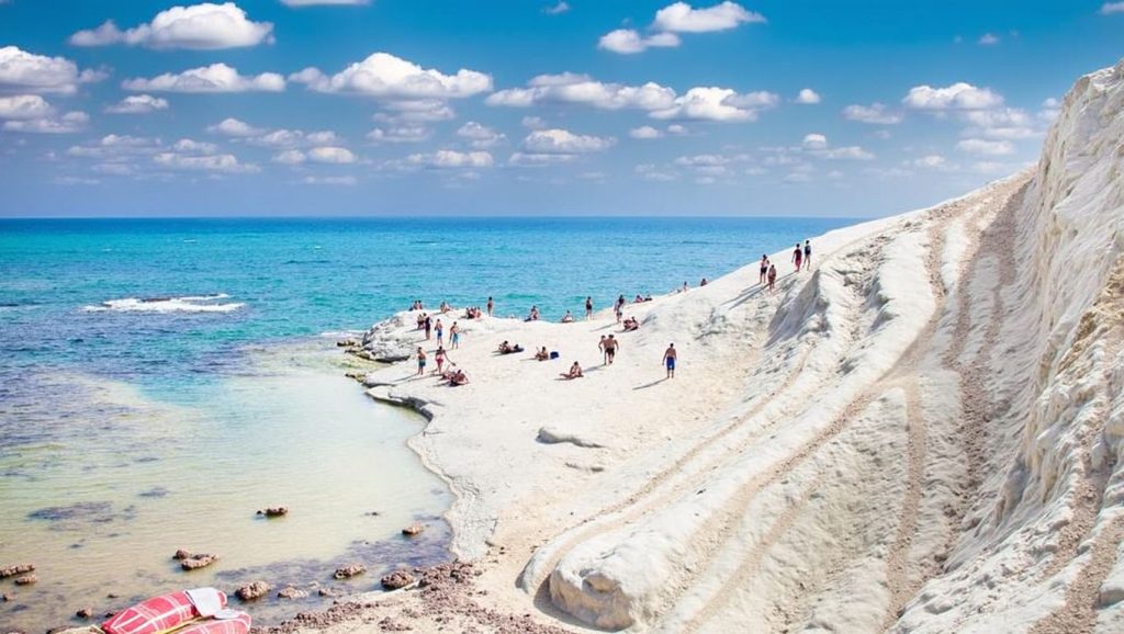 Agua y arena en Playa de Agrigento 2, Agrigento