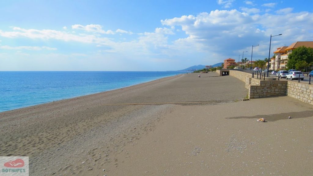 Panorámica completa de Playa de Alì Terme 2, playa de Alì Terme