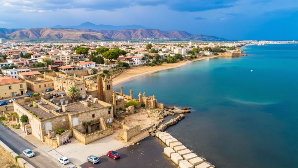 Panorámica de Playa de Avola 10 con cielo despejado, Avola