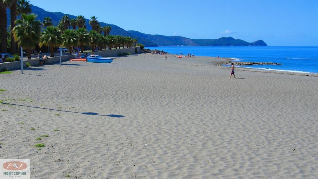 Panorámica de Playa de Brolo 8 con cielo despejado, Brolo