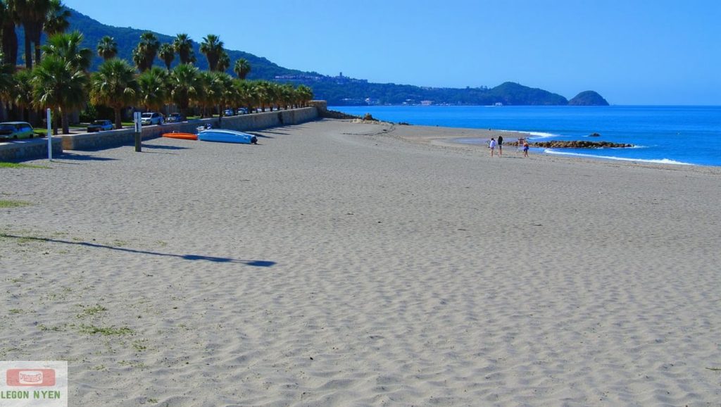 Playa de Brolo 9 — foto 2 de 6
