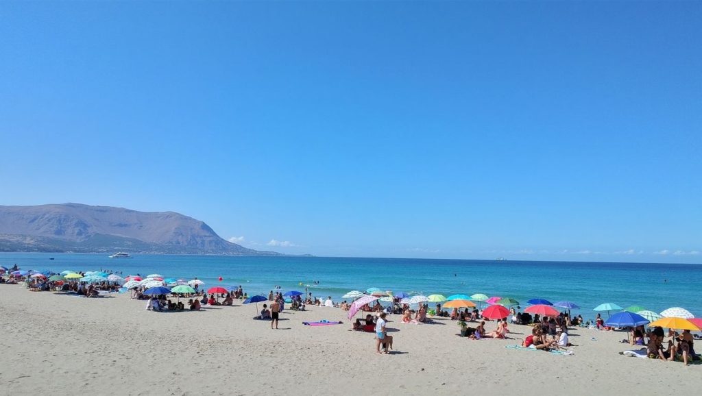 Vista del entorno de Carini 1, Carini, Sicilia