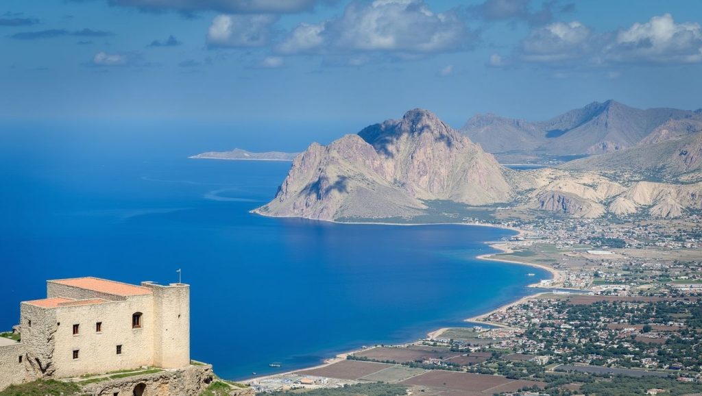 Detalle del agua en Playa de Erice 4, Erice, Sicilia