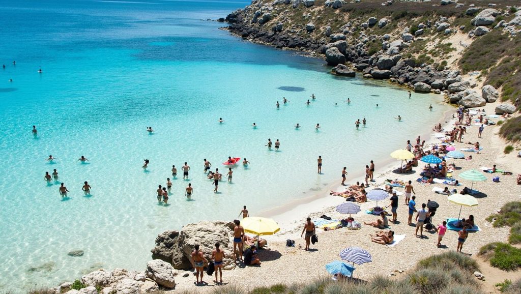 Línea de costa en Playa de Favignana 4, Favignana